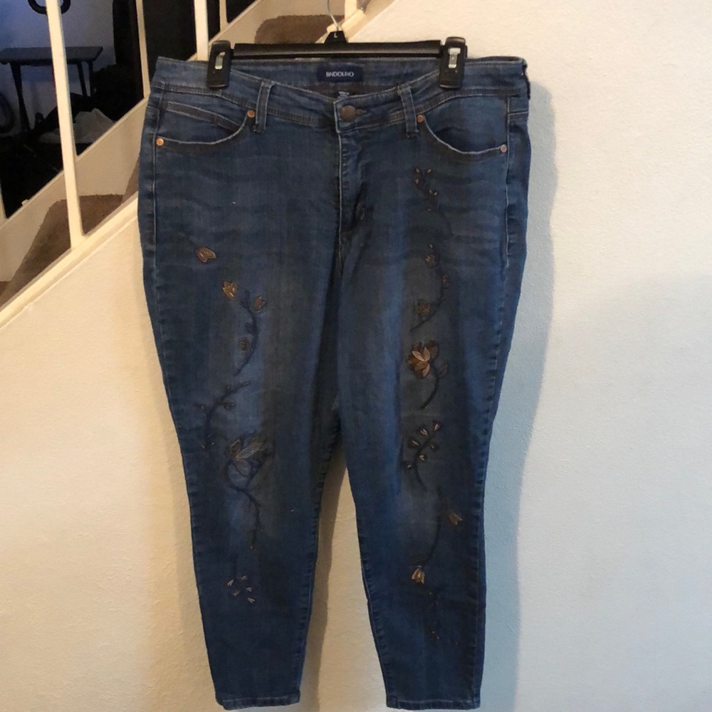 Bandolino, Denim Floral Stitch Pants